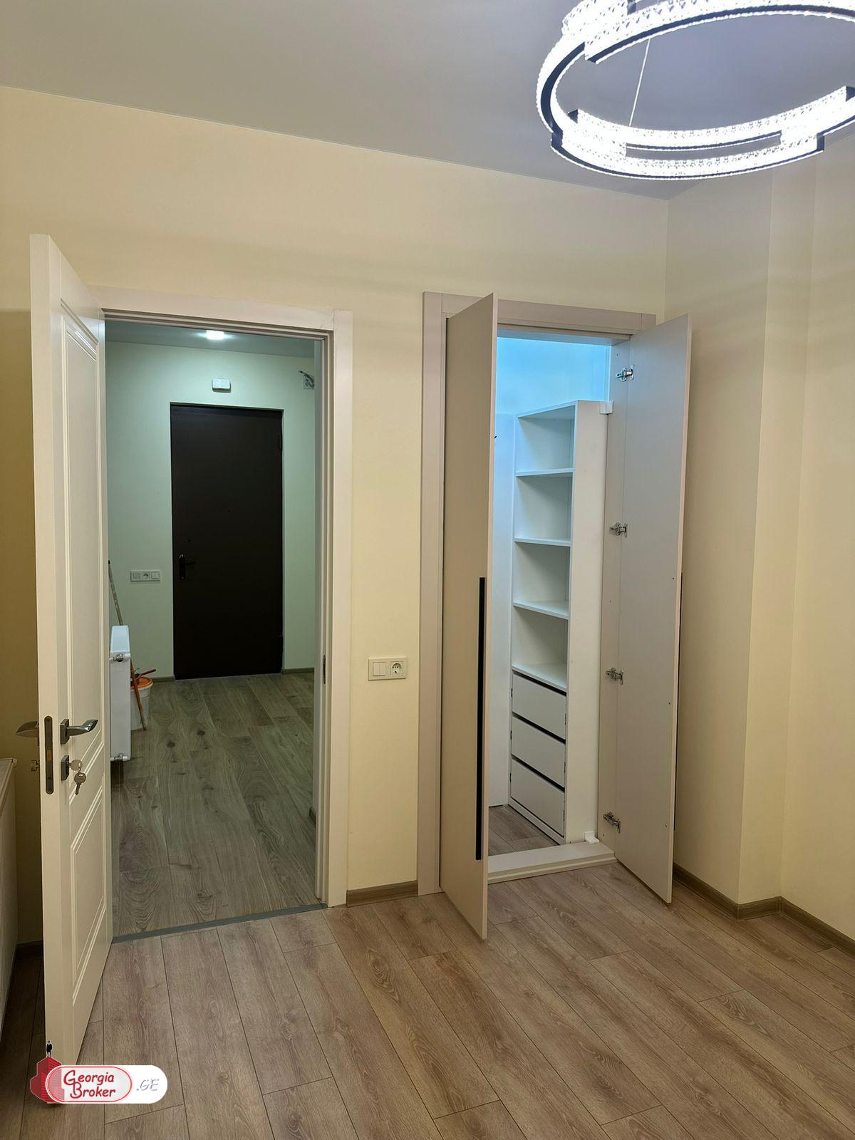 იყიდება ახალი გარემონტებული 3 ოთახიანი ბინა